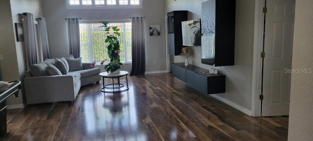 7725 CRAIGHURST LOOP