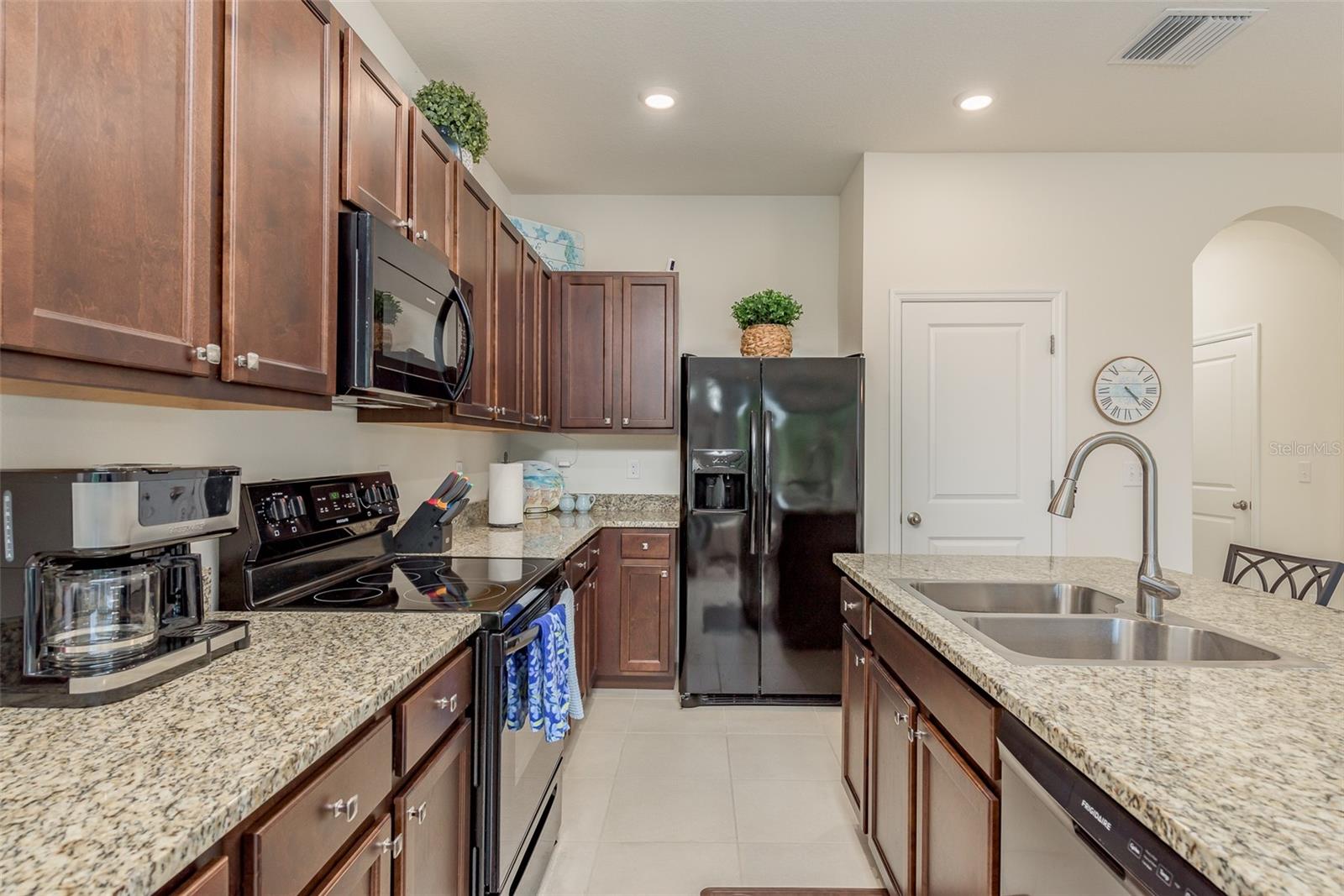 2834 SUNCOAST BLEND DR