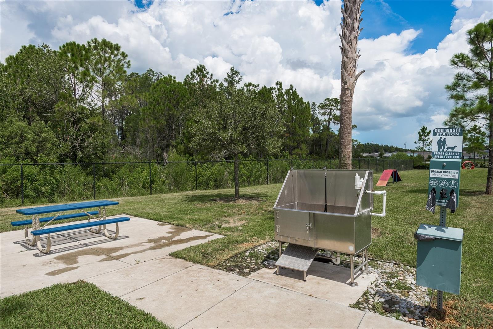 2834 SUNCOAST BLEND DR