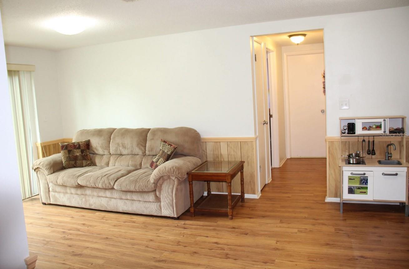 8603 FOREST GLADE DR