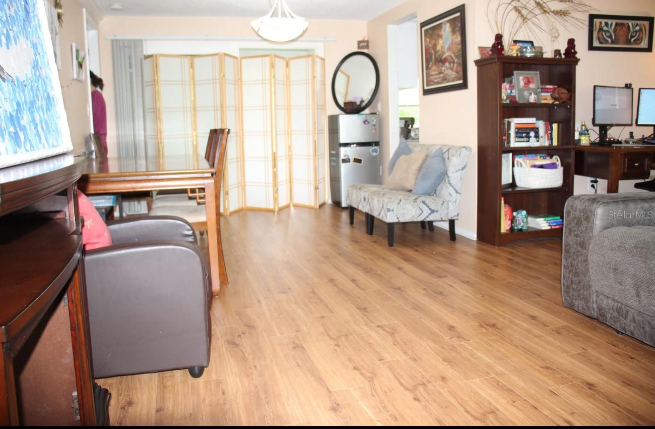 8603 FOREST GLADE DR