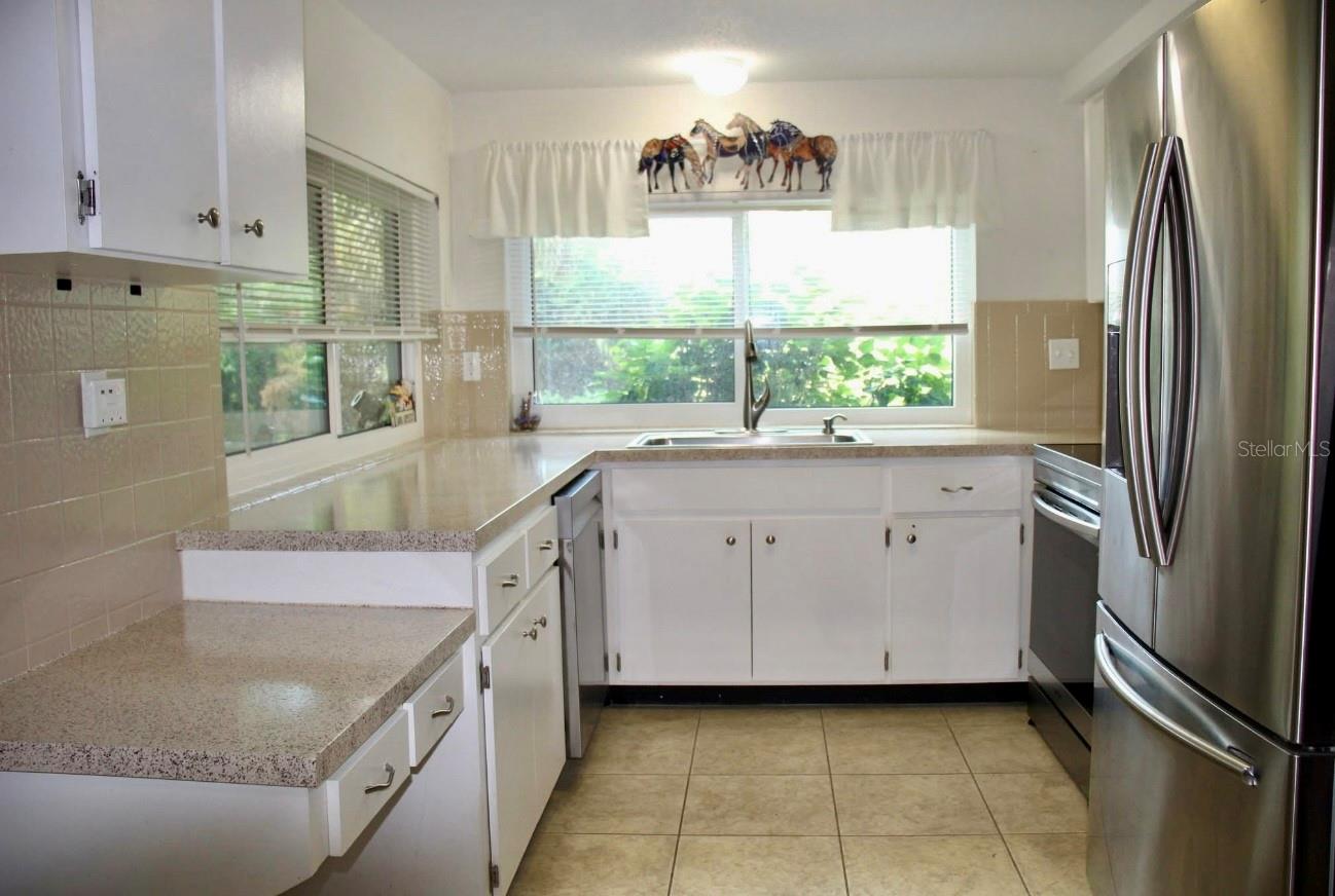 8603 FOREST GLADE DR