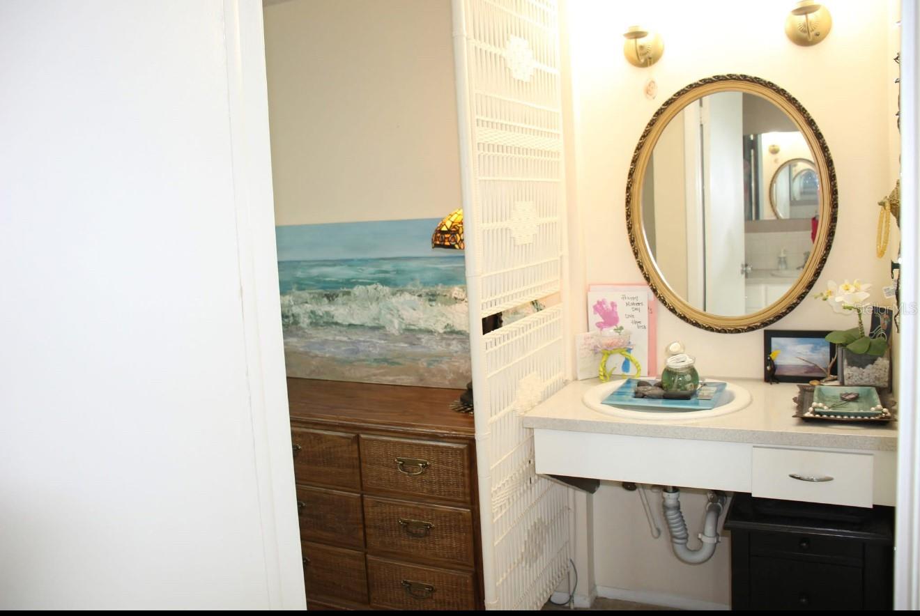 8603 FOREST GLADE DR