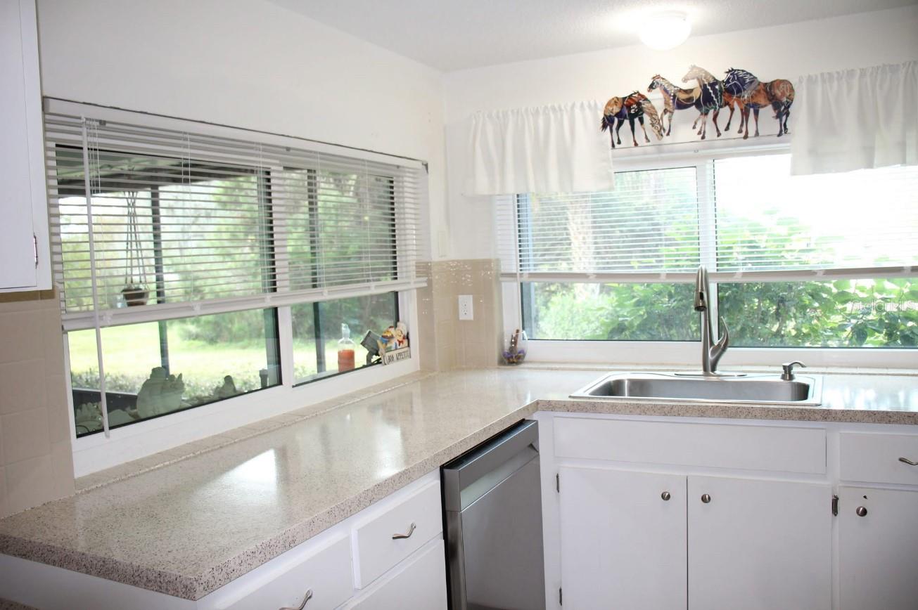 8603 FOREST GLADE DR