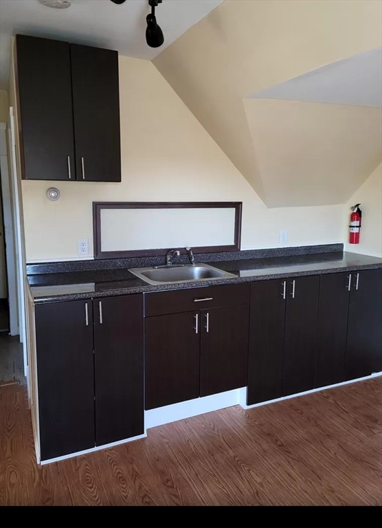 41 Leavitt Street # 3