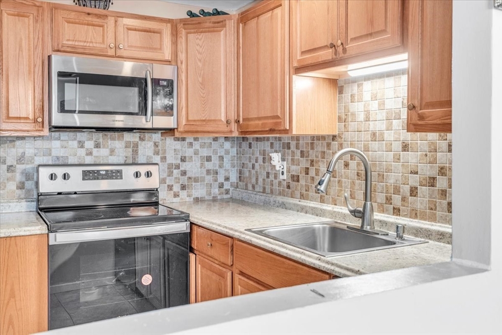 97 Colonel Bell Dr # 6