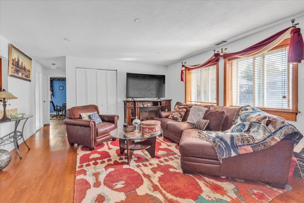 97 Colonel Bell Dr # 6