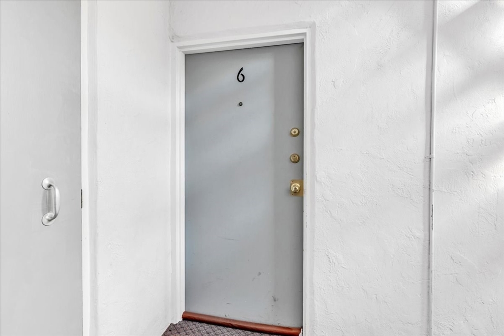 97 Colonel Bell Dr # 6