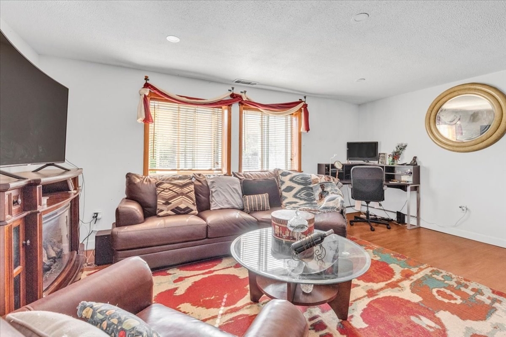 97 Colonel Bell Dr # 6