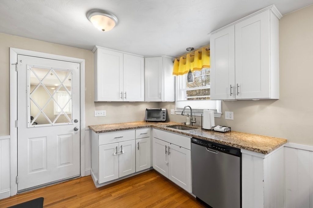 12 Brentwood Ave