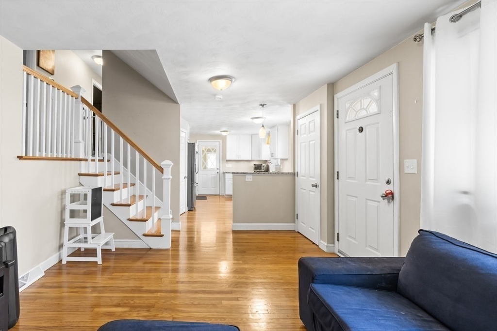 12 Brentwood Ave