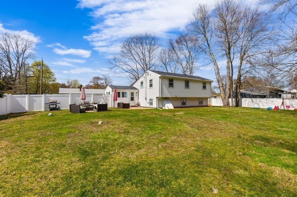 12 Brentwood Ave