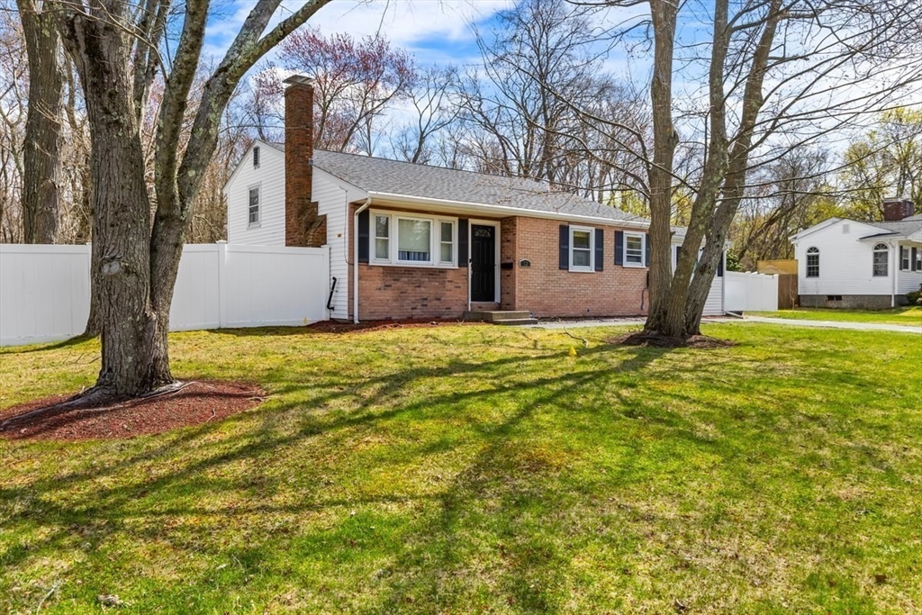 12 Brentwood Ave