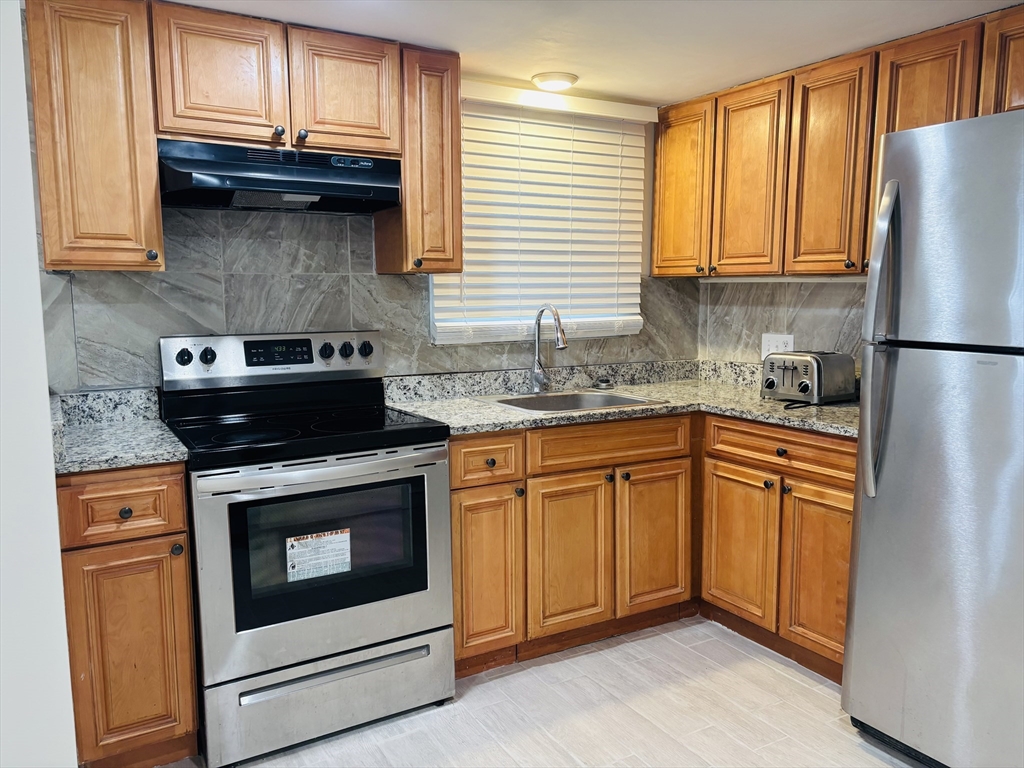 55 Woodlawn Avenue # 2