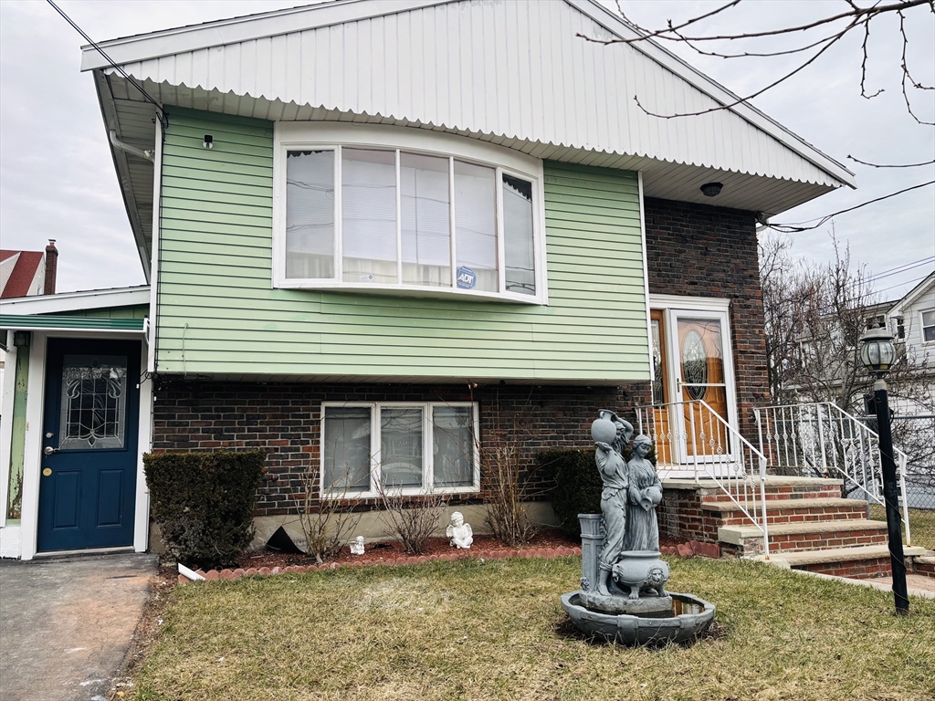 55 Woodlawn Avenue # 2