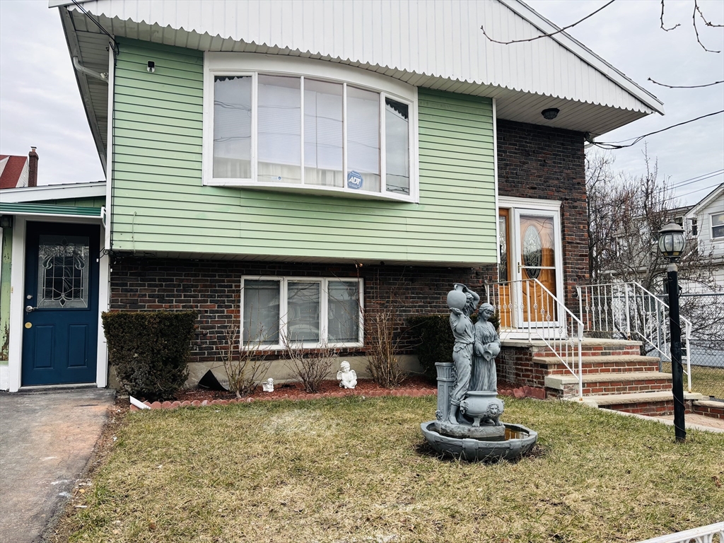 55 Woodlawn Avenue # 2