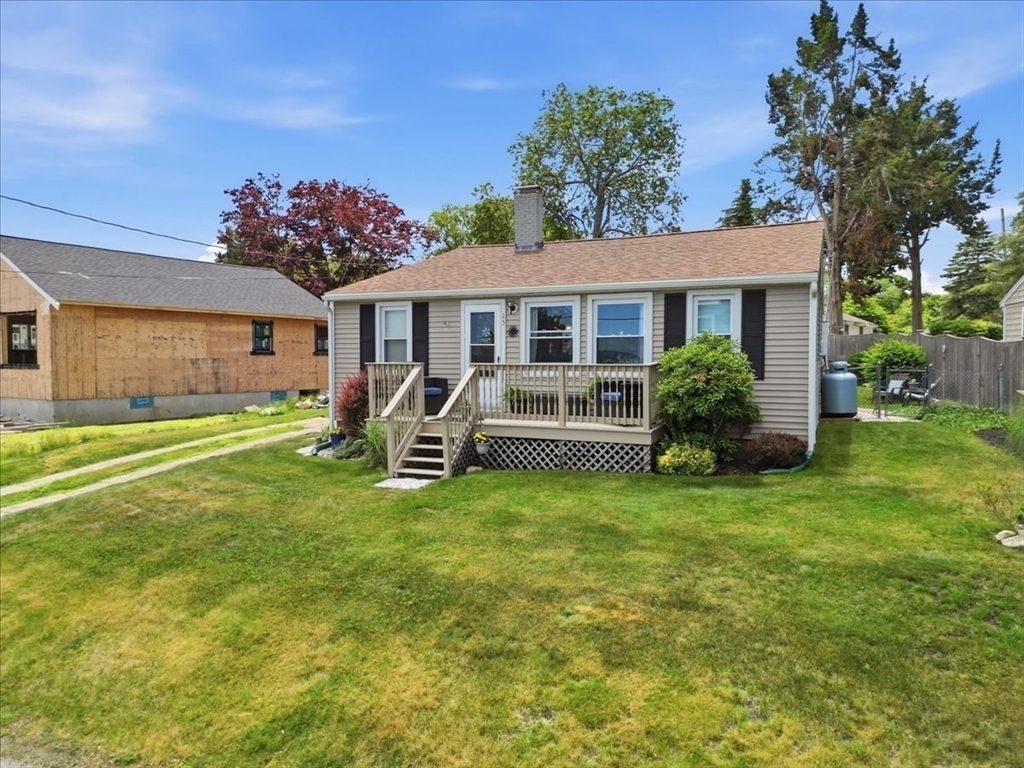 15 Shore Dr