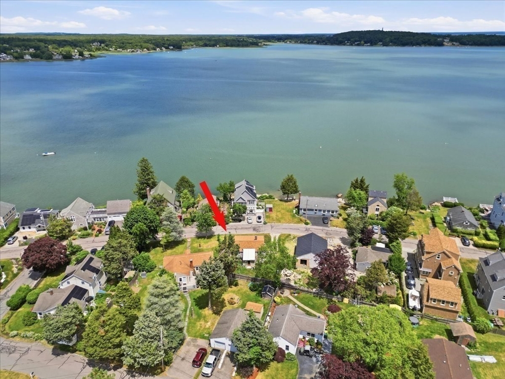 15 Shore Dr