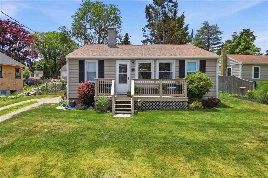 15 Shore Dr
