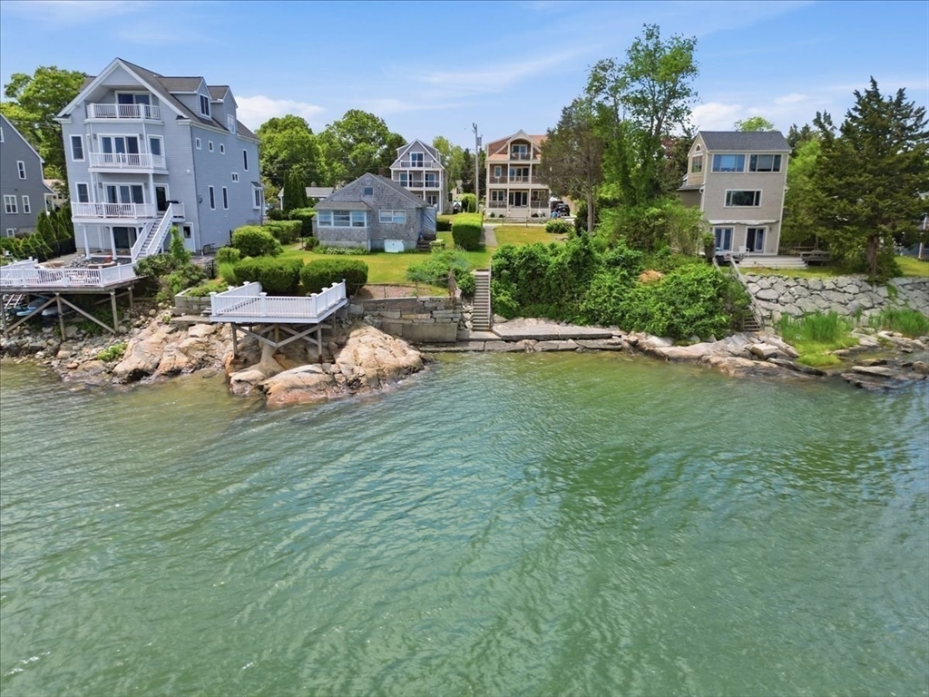 15 Shore Dr