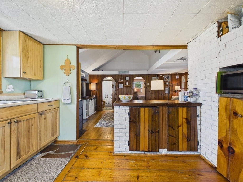 15 Shore Dr