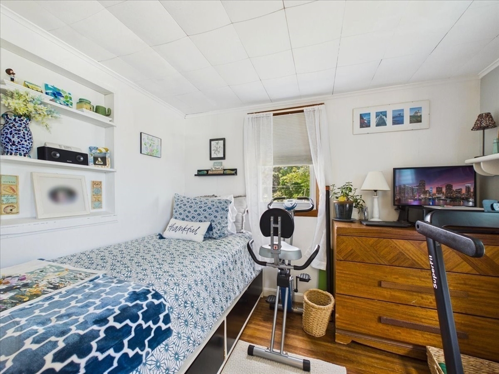 15 Shore Dr