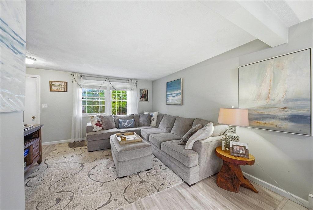 6 George St # C