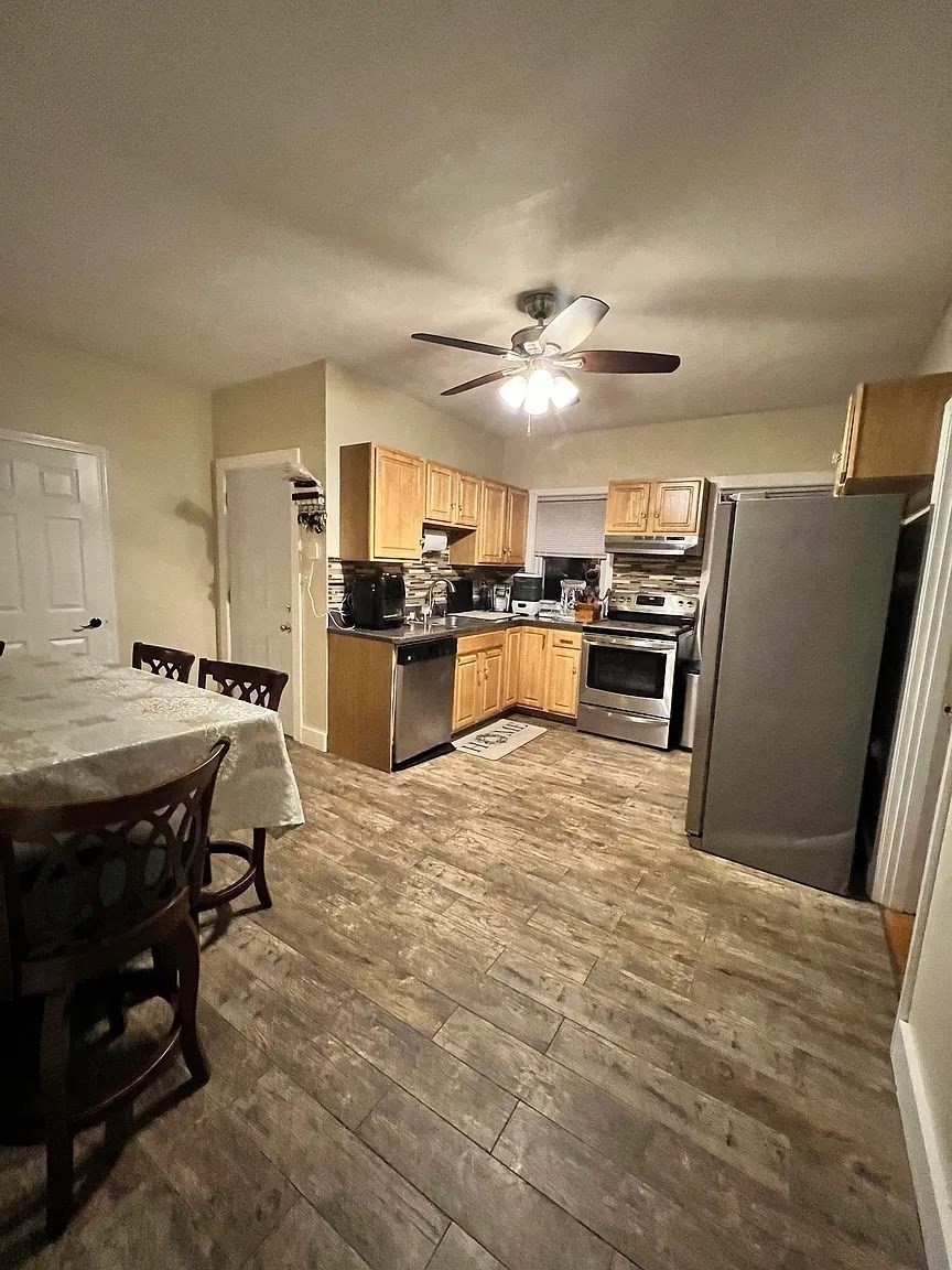 74 Weston St # 2