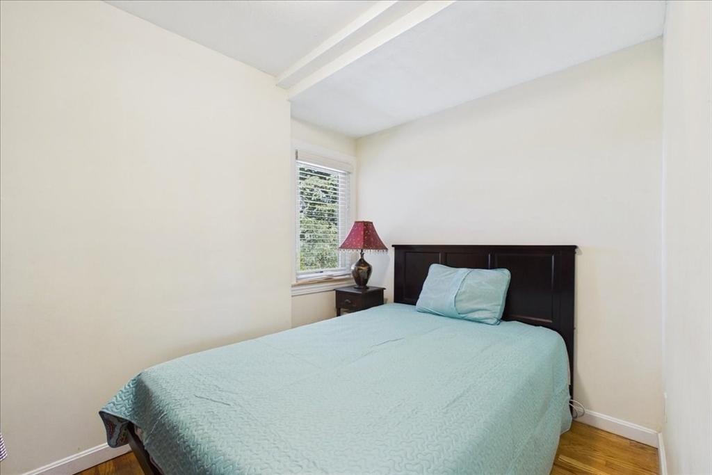 73 Lanark Rd