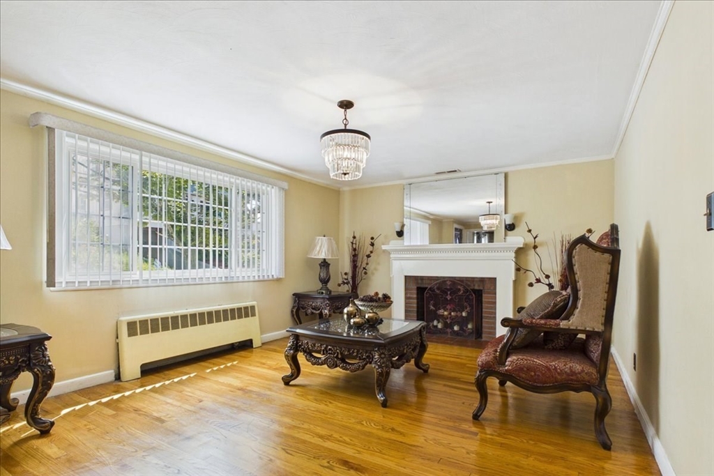 73 Lanark Rd