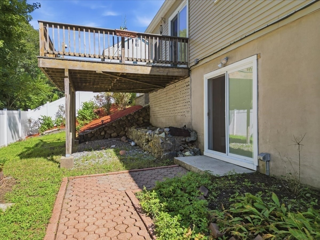 73 Lanark Rd