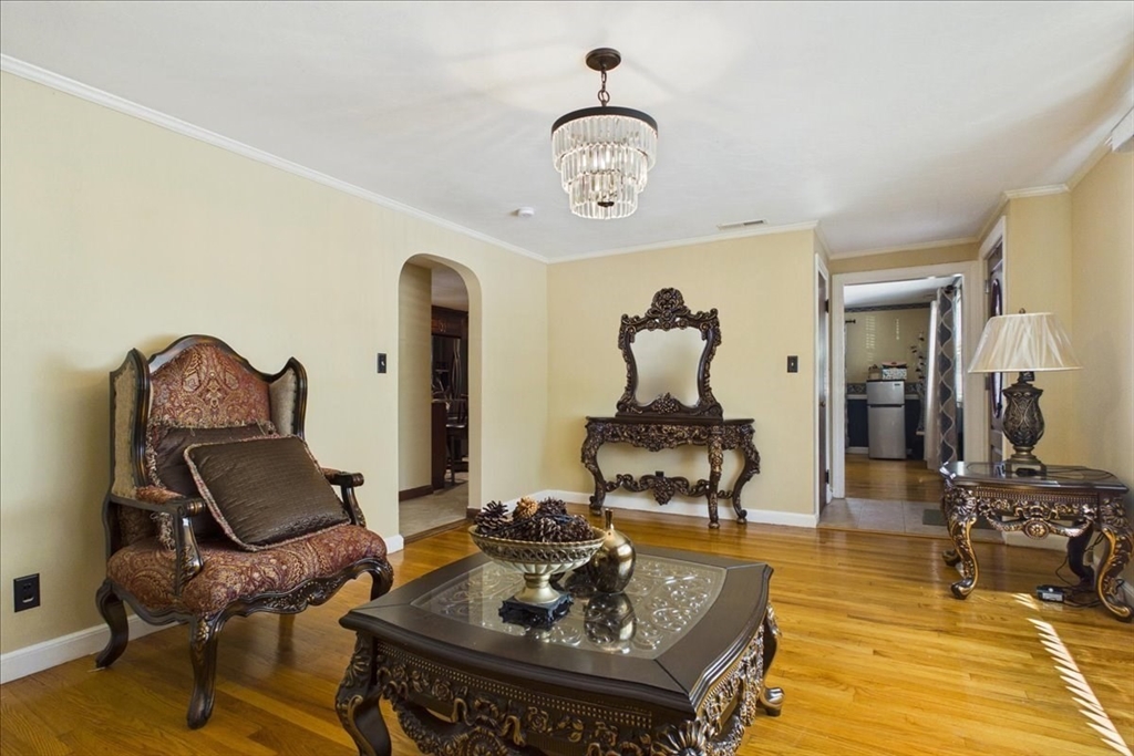 73 Lanark Rd