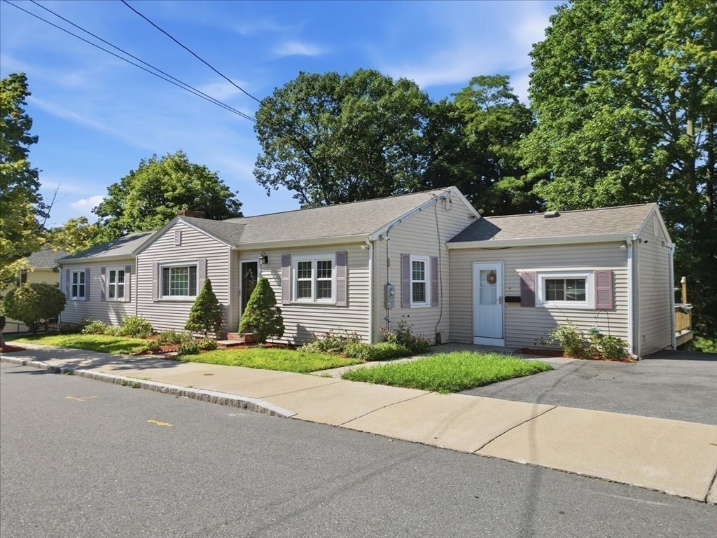73 Lanark Rd
