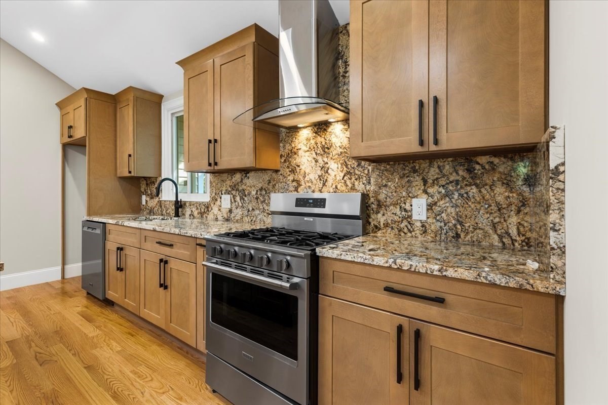31 Woodale Ave # 3