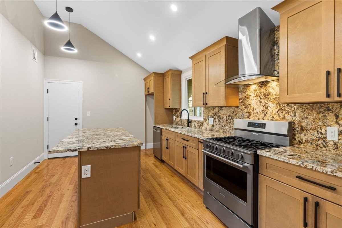 31 Woodale Ave # 3