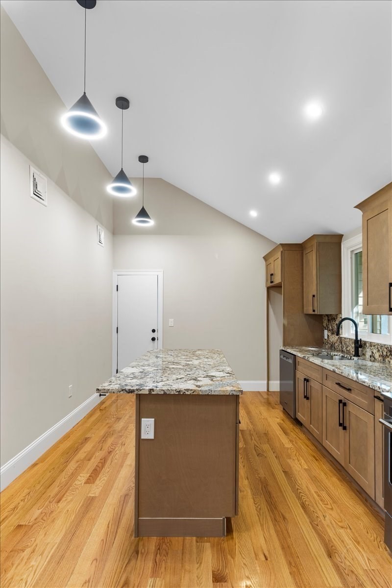 31 Woodale Ave # 3