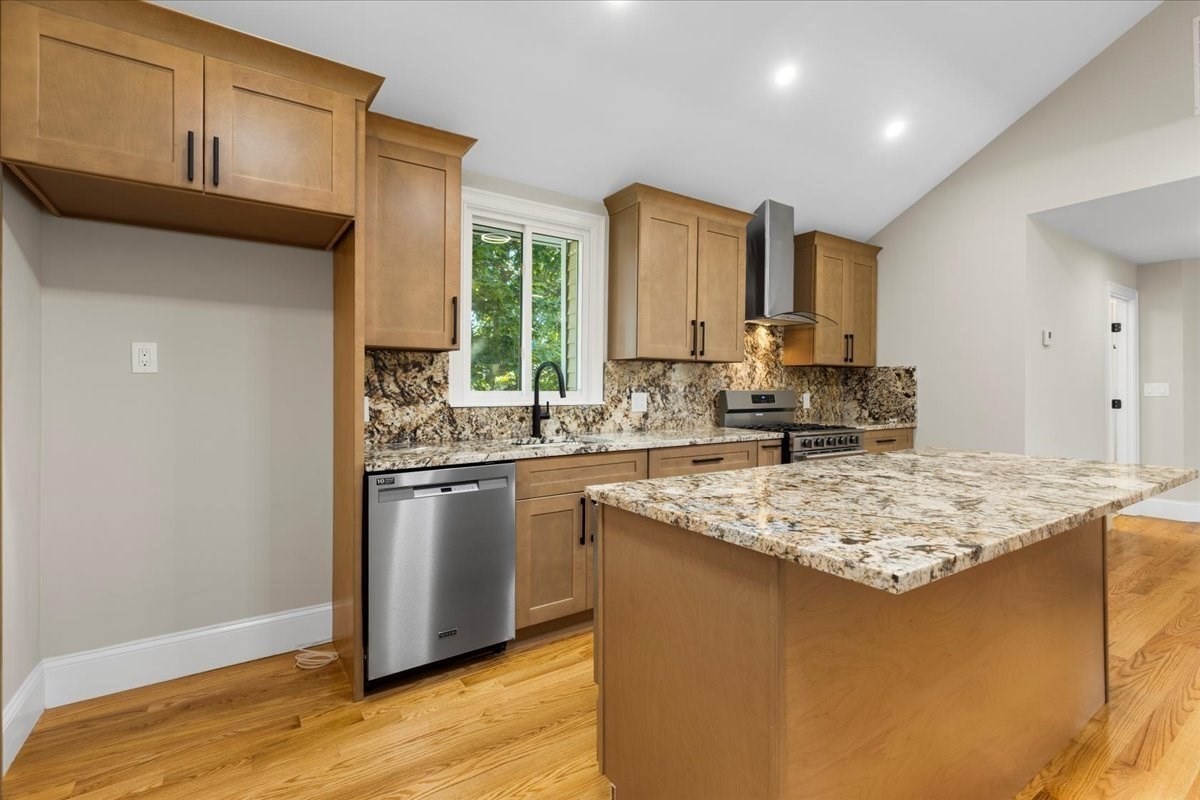 31 Woodale Ave # 3