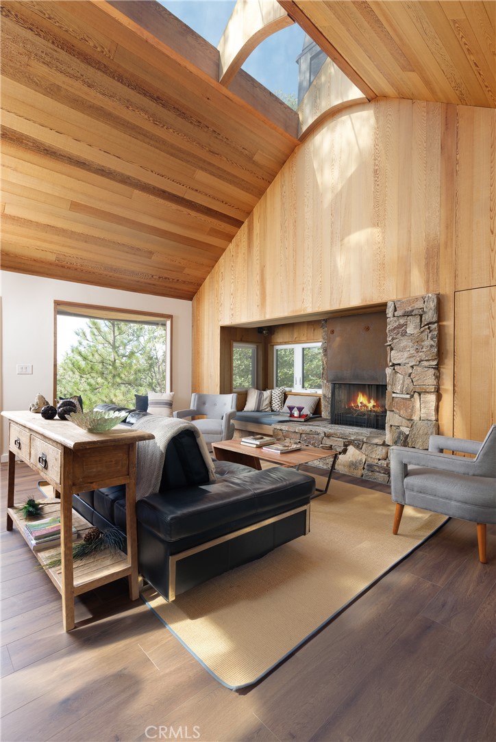 1384 Golden Rule Lane