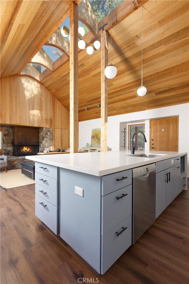 1384 Golden Rule Lane