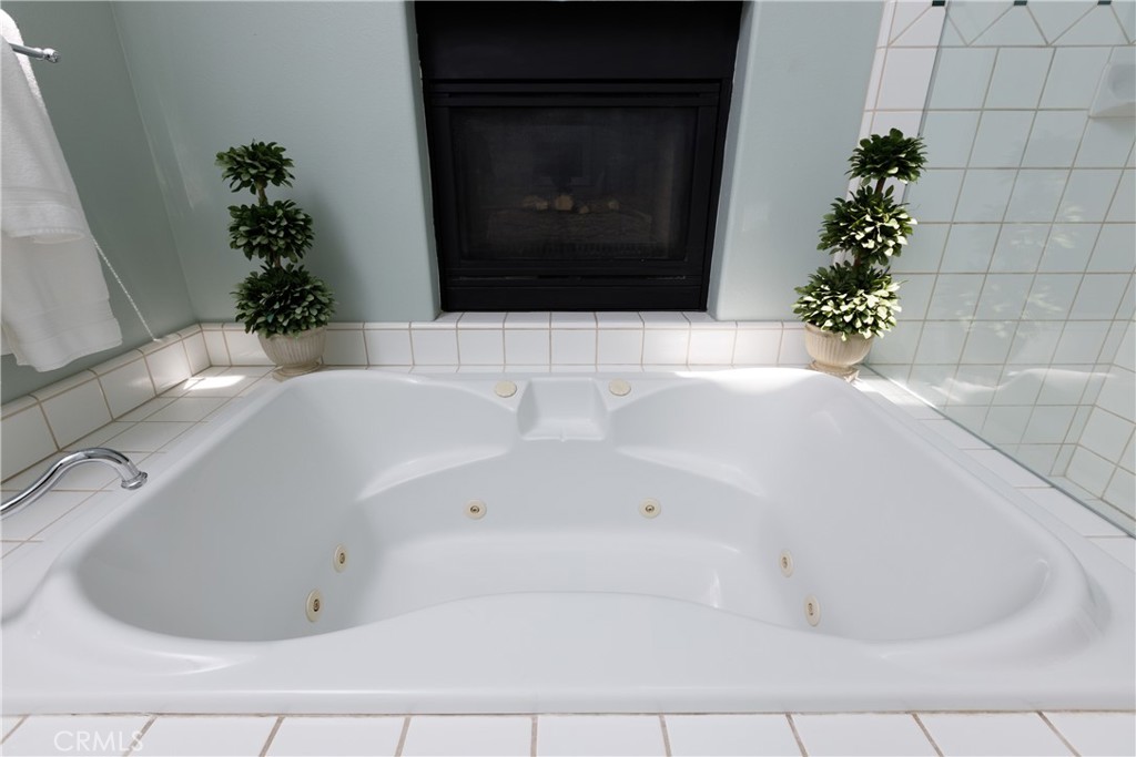 28575 Manitoba Drive