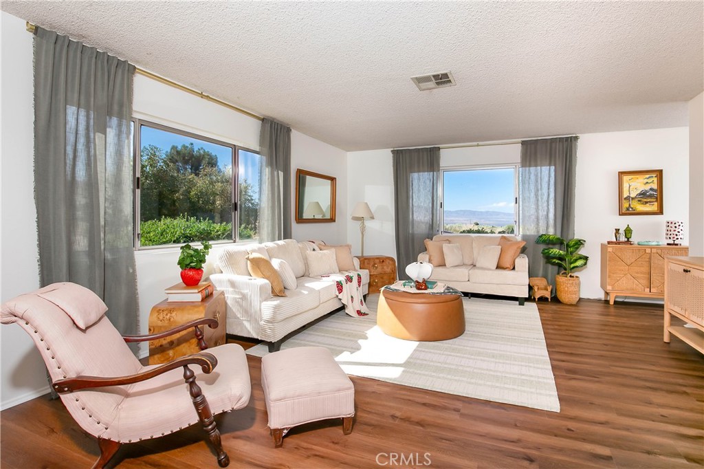 46404 Kings Canyon Road