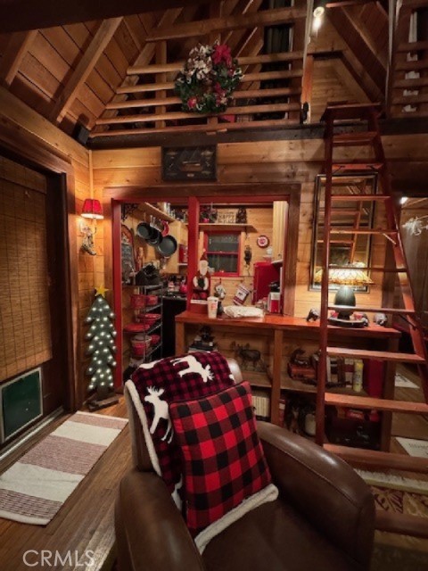 529 West Victoria Court