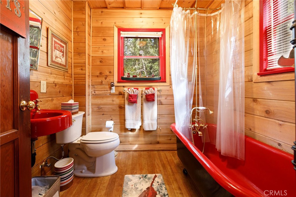 529 West Victoria Court