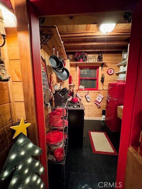 529 West Victoria Court