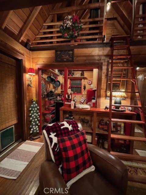 529 West Victoria Court