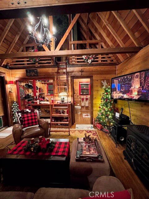 529 West Victoria Court