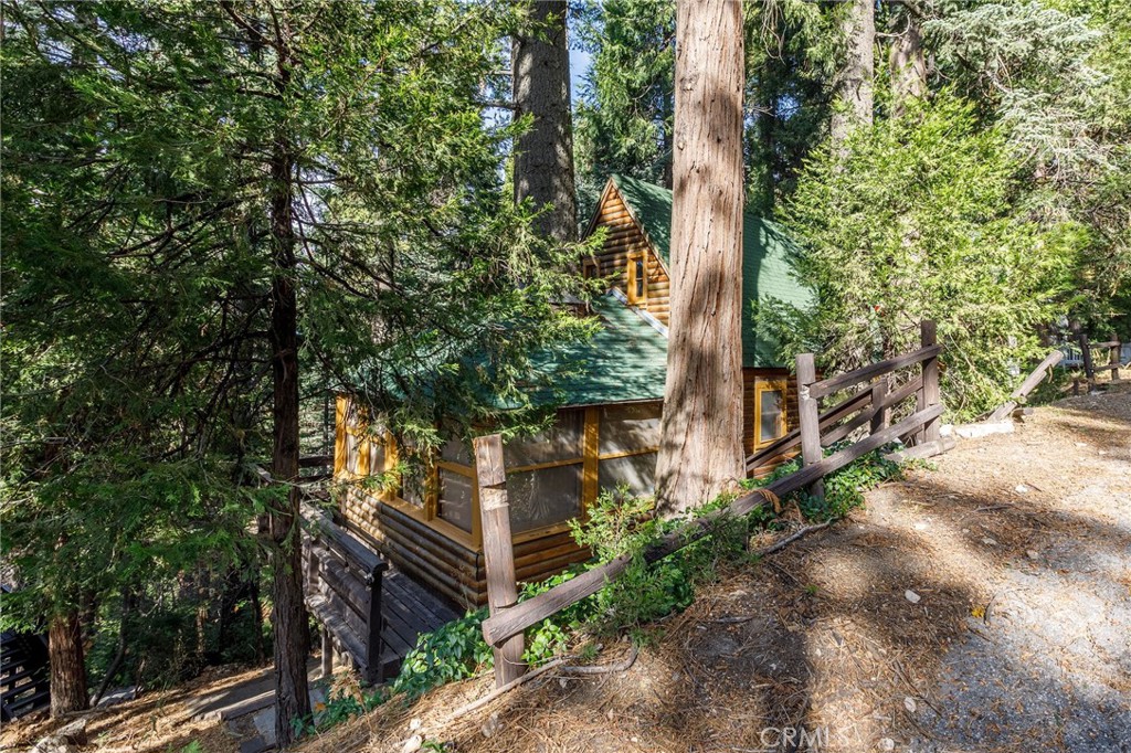 529 West Victoria Court