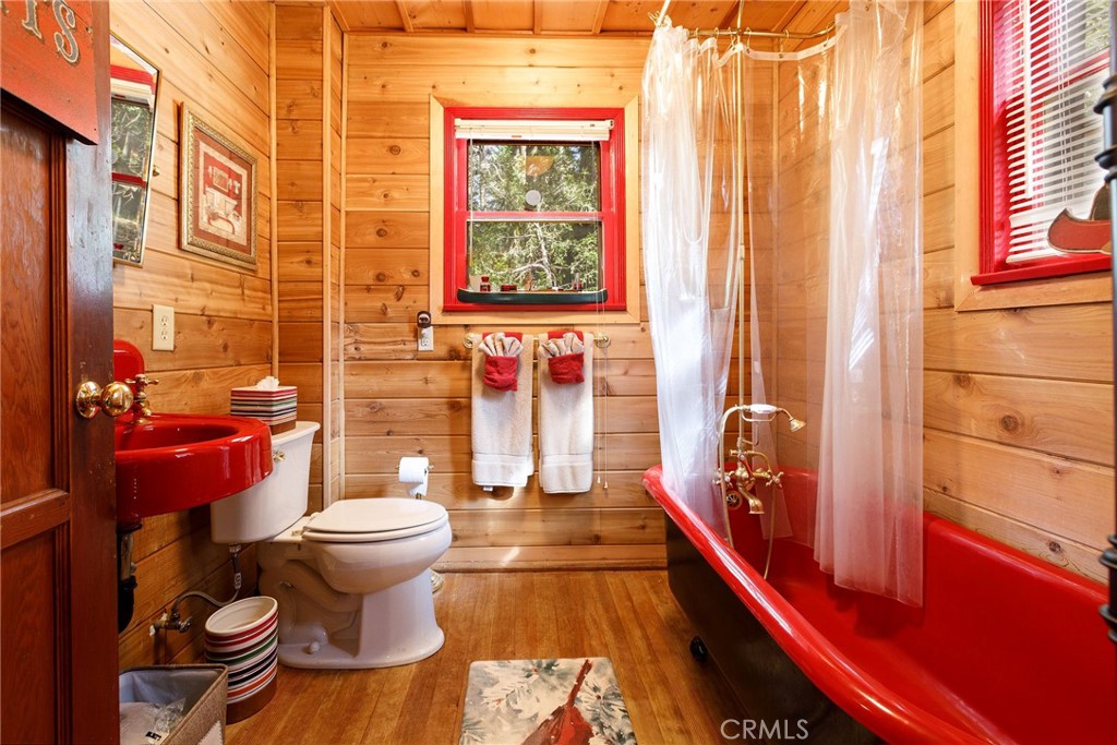 529 West Victoria Court