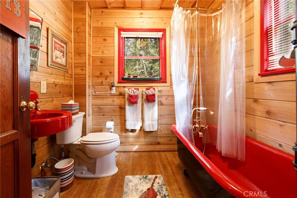 529 West Victoria Court