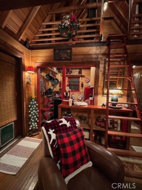 529 West Victoria Court